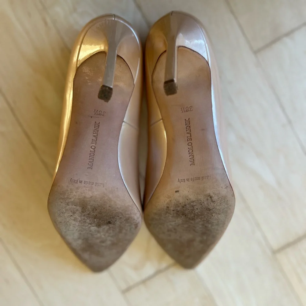 Manolo Blahnik Nude BB 105 Patent Leather Pointed Toe Pumps Size 8 1/2 (38.5 EU)